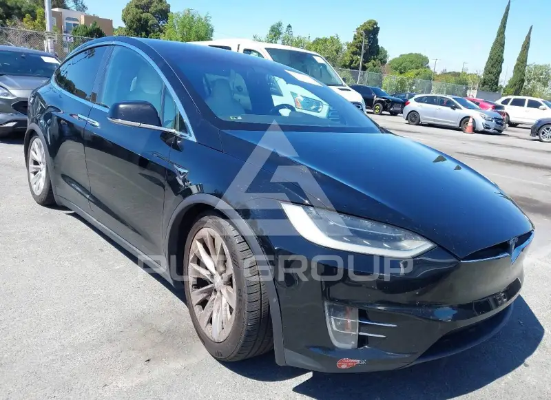 2017 Tesla Model X фото