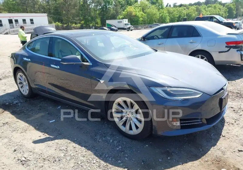 2017 Tesla Model S фото