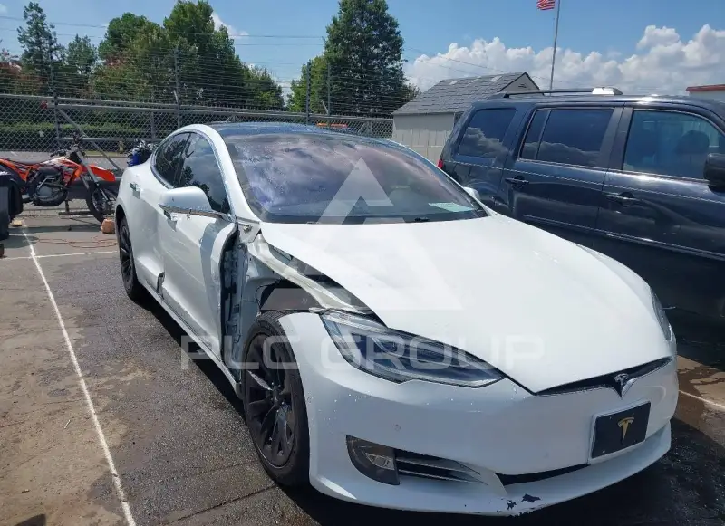 2017 Tesla Model S фото