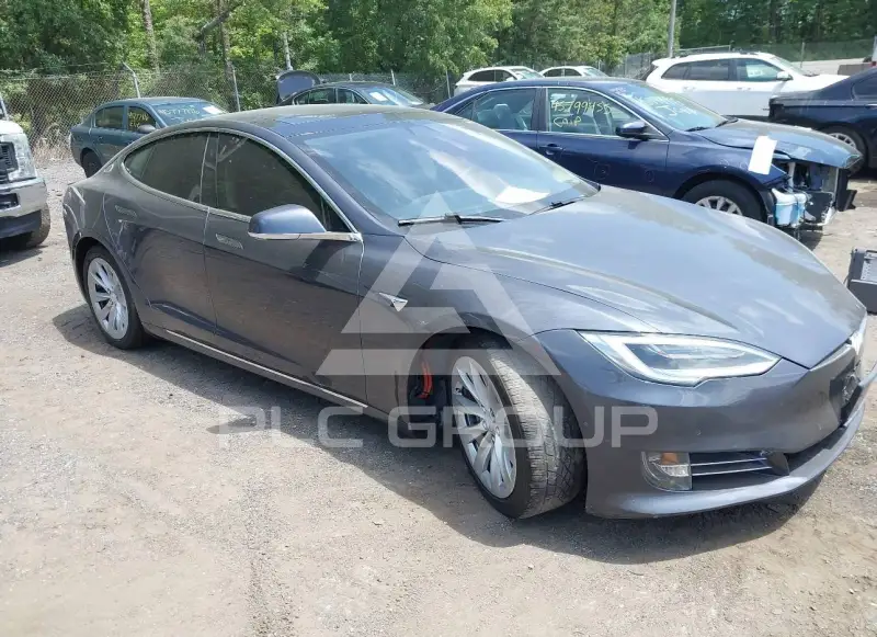 2017 Tesla Model S фото