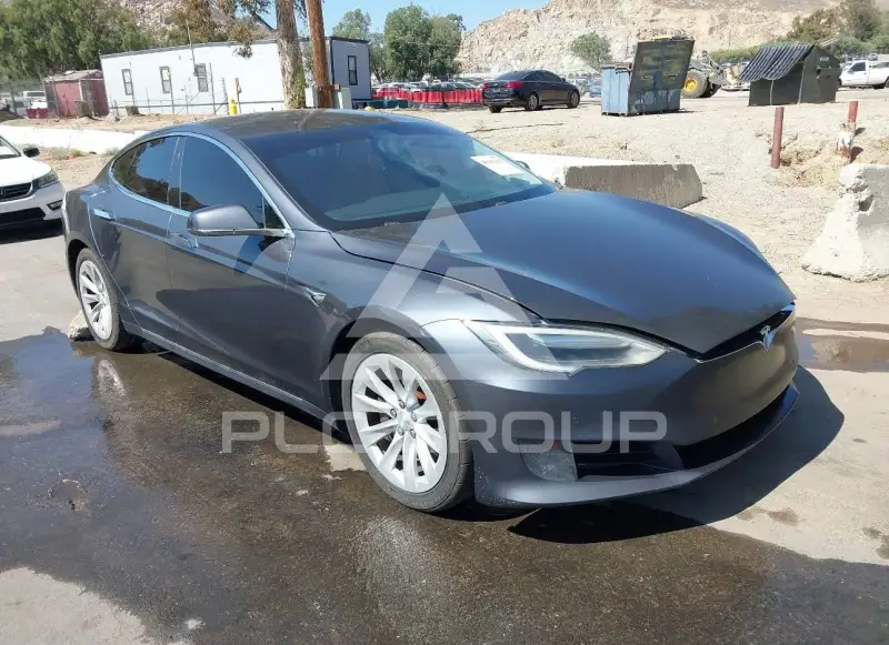 2017 Tesla Model S фото