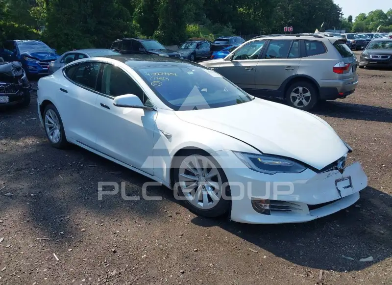 2017 Tesla Model S фото