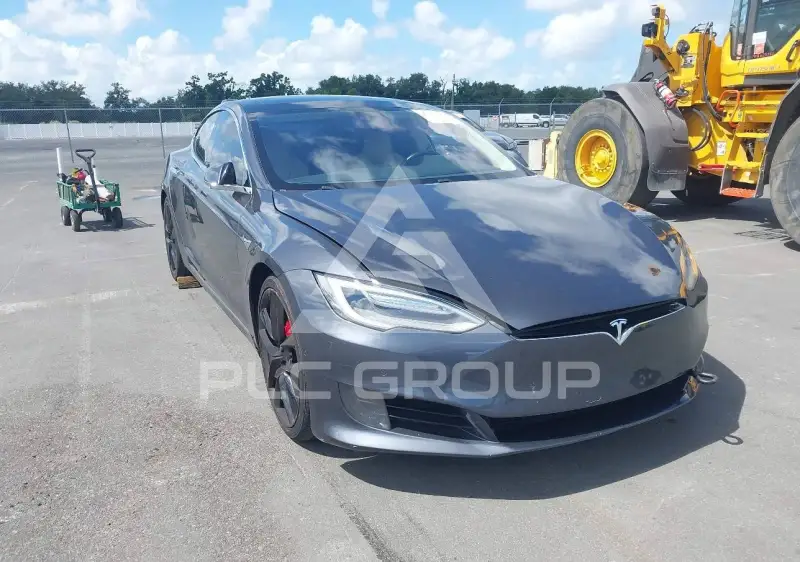 2017 Tesla Model S фото