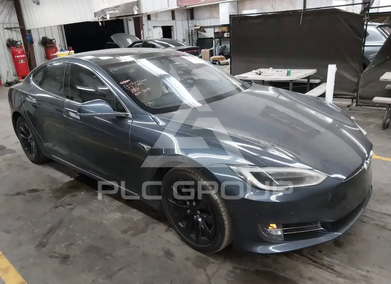 2017 Tesla Model S фото
