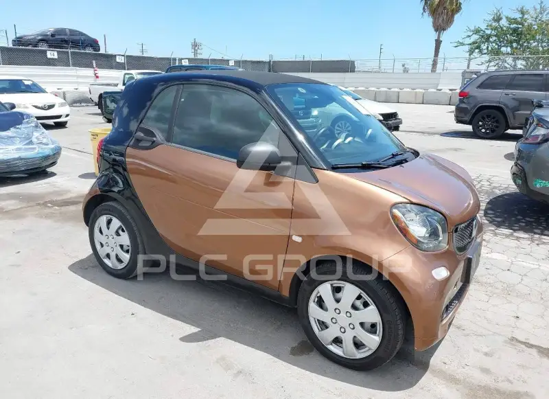 2017 Smart FORTWO photo