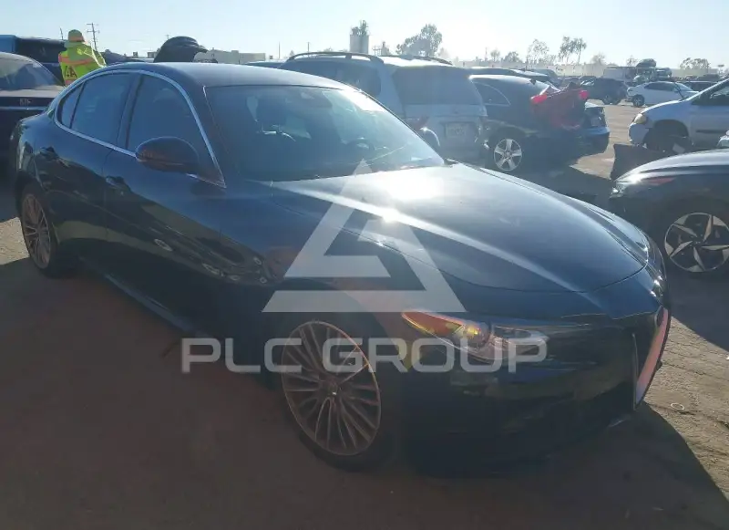 2017 Alfa Romeo Giulia photo