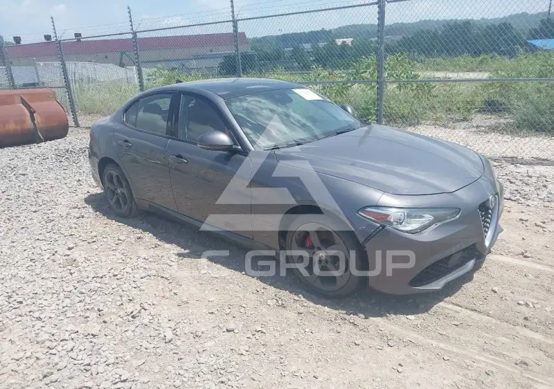 2017 Alfa Romeo Giulia photo