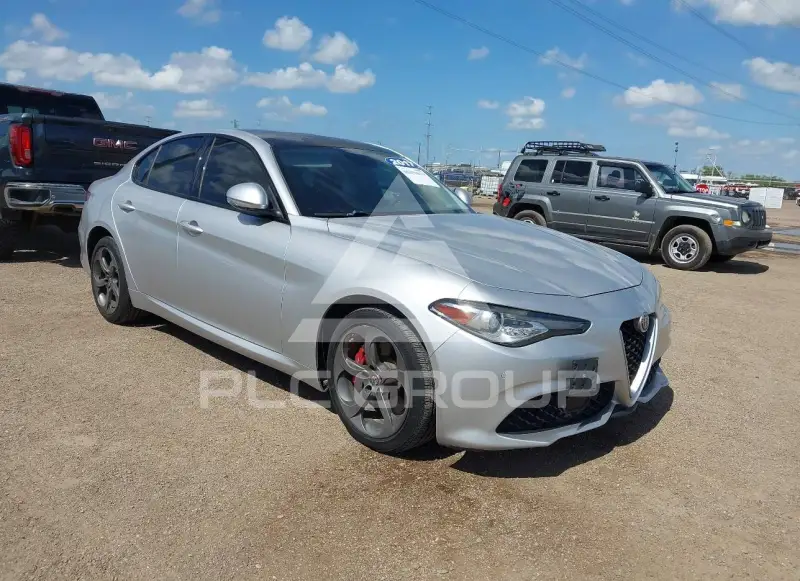 2017 Alfa Romeo Giulia photo