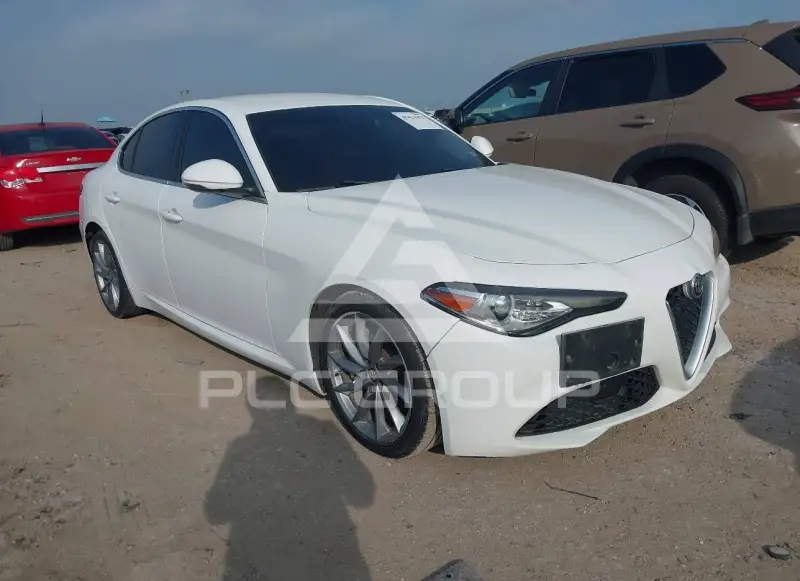 2017 Alfa Romeo Giulia photo
