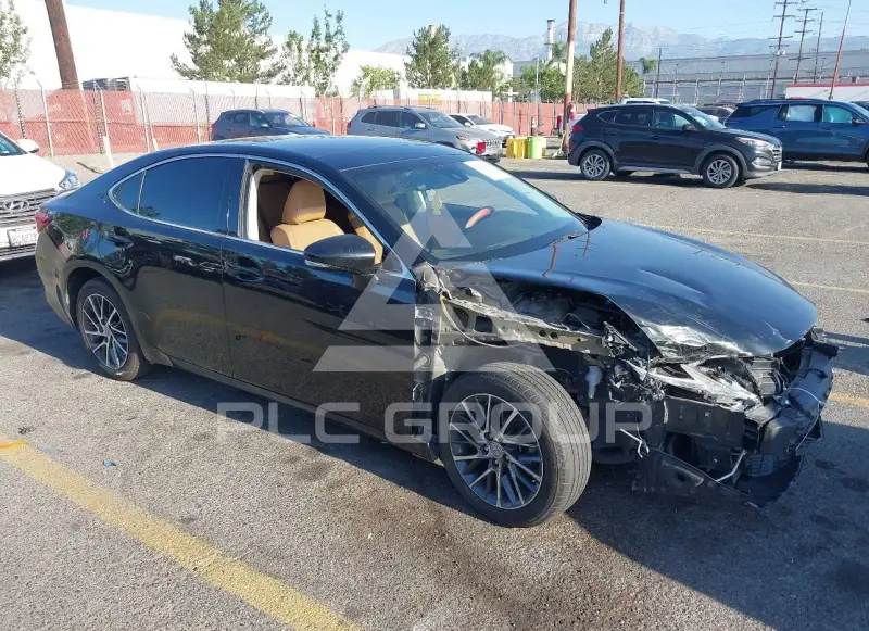 2017 Lexus ES350 photo