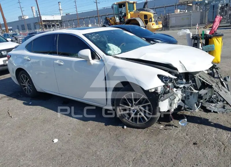 2017 Lexus ES350 photo