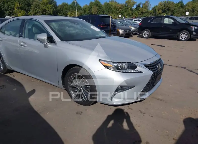 2017 Lexus ES350 фото
