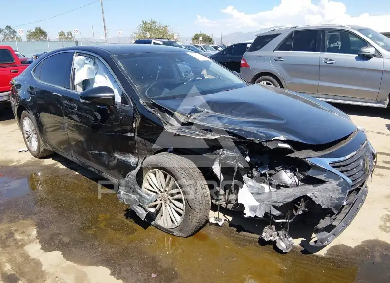 2017 Lexus ES350 photo