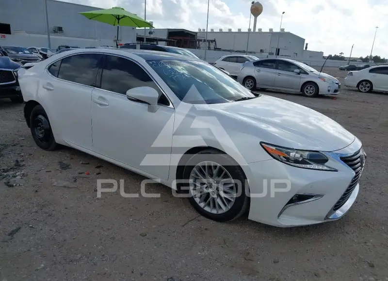 2017 Lexus ES350 photo