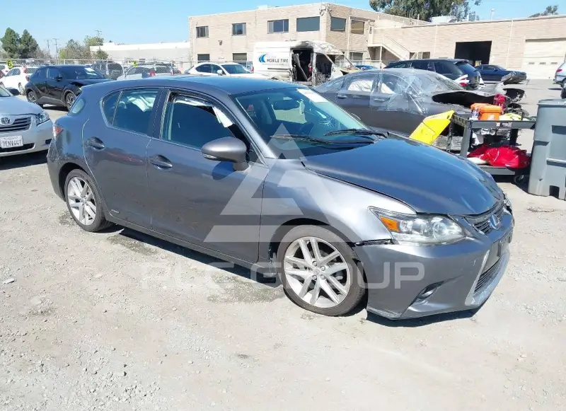 2017 Lexus CT photo