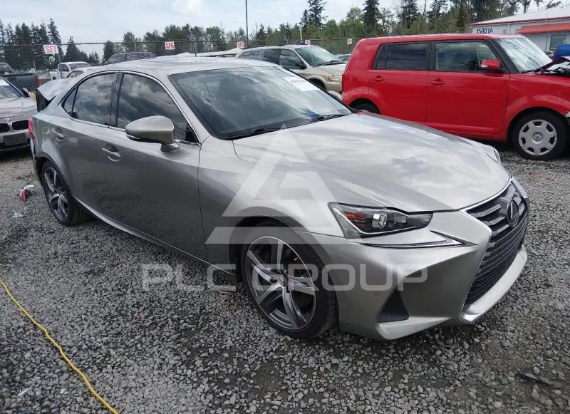 2017 Lexus IS300 фото