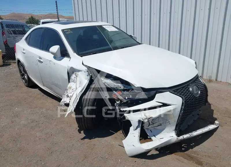 2017 Lexus IS200 фото