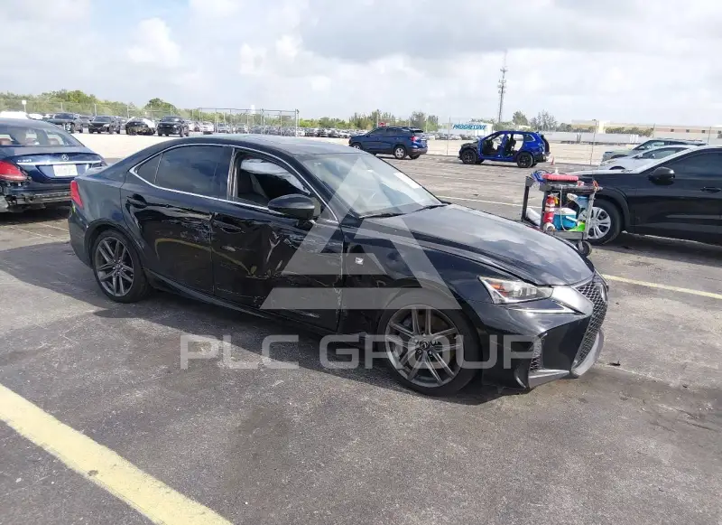2017 Lexus IS200 фото