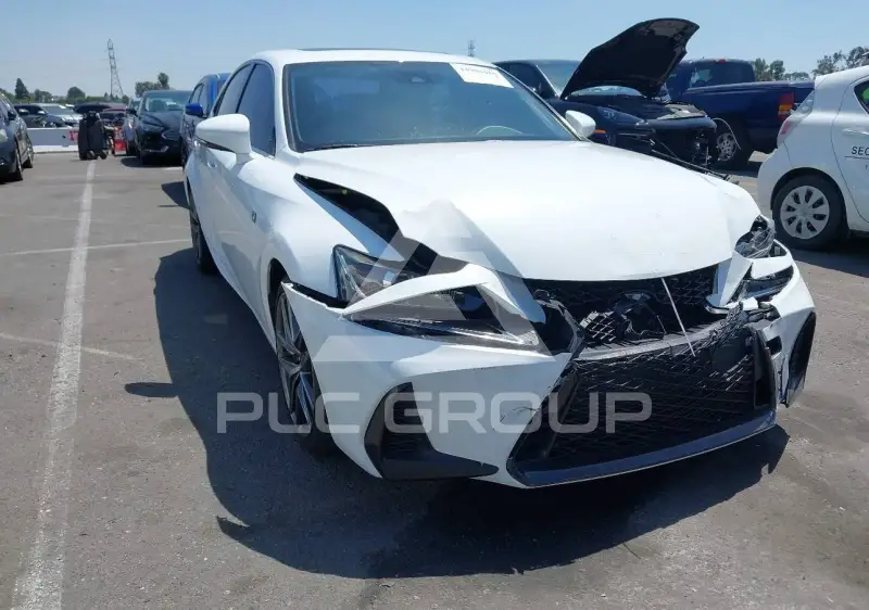 2017 Lexus IS200 фото