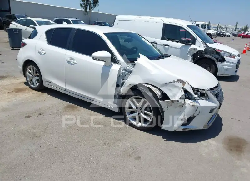 2017 Lexus CT200 photo
