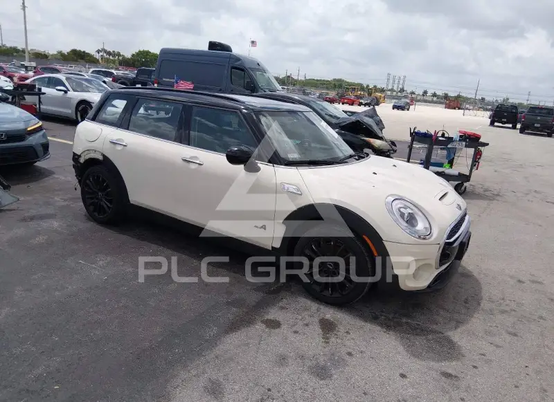 2017 Mini Clubman photo
