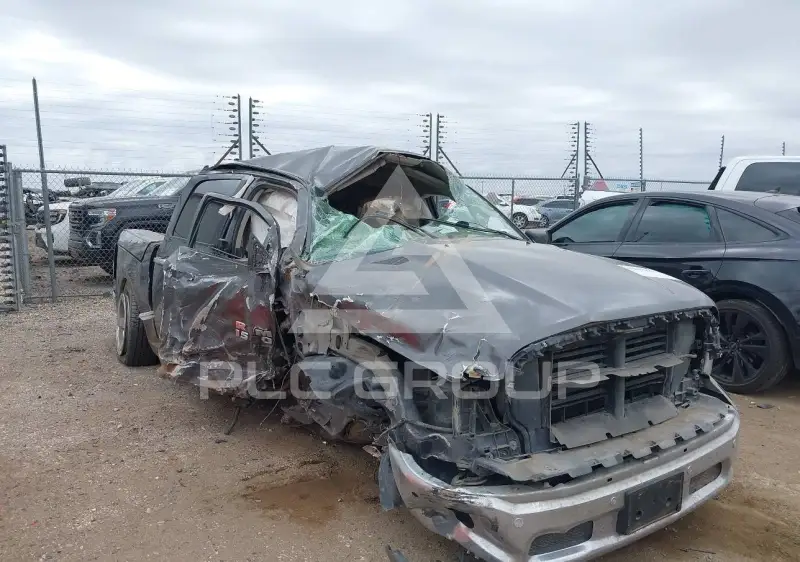 2017 RAM 1500 photo