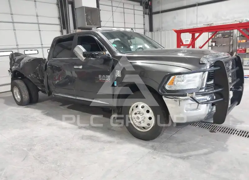 2017 RAM 3500 photo