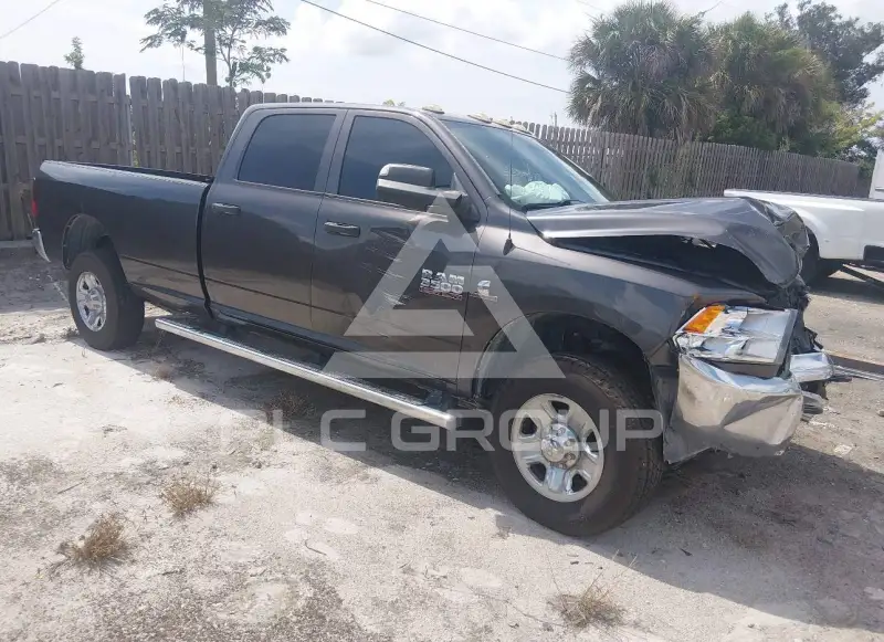 2017 RAM 3500 photo
