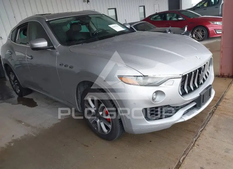 2017 Maserati LEVANTE фото