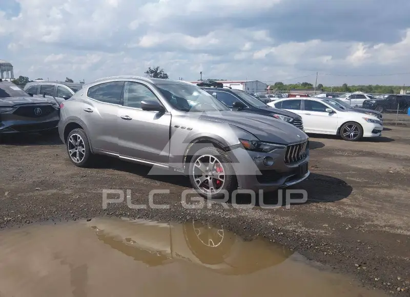 2017 Maserati LEVANTE фото