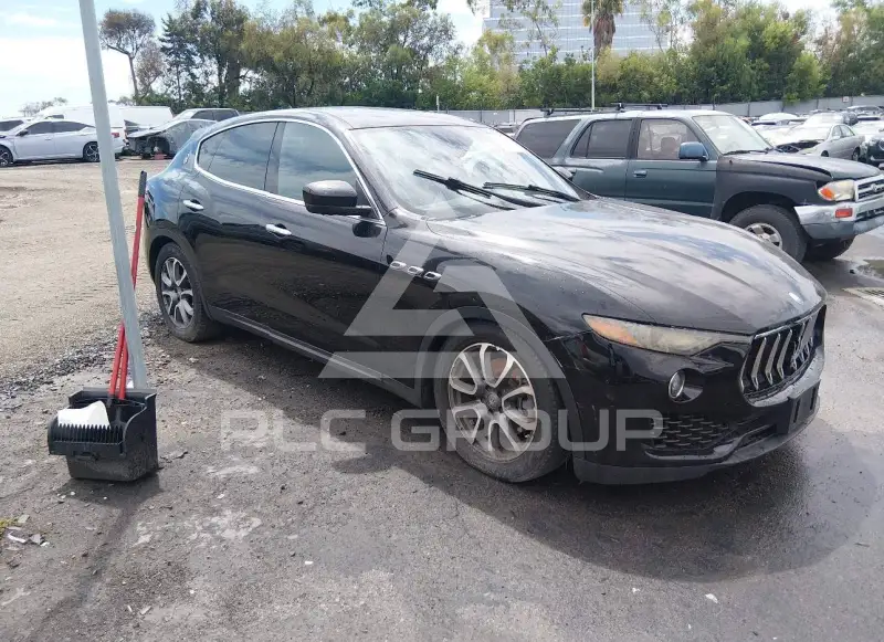 2017 Maserati LEVANTE photo