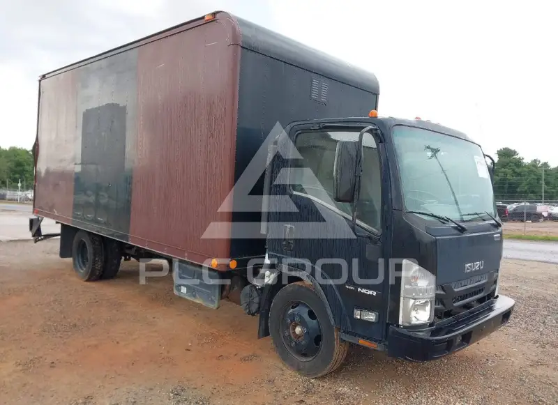 2017 Isuzu NQR photo