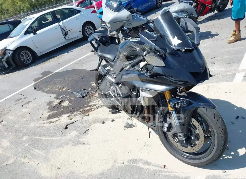 2017 Yamaha YZF-R6 photo