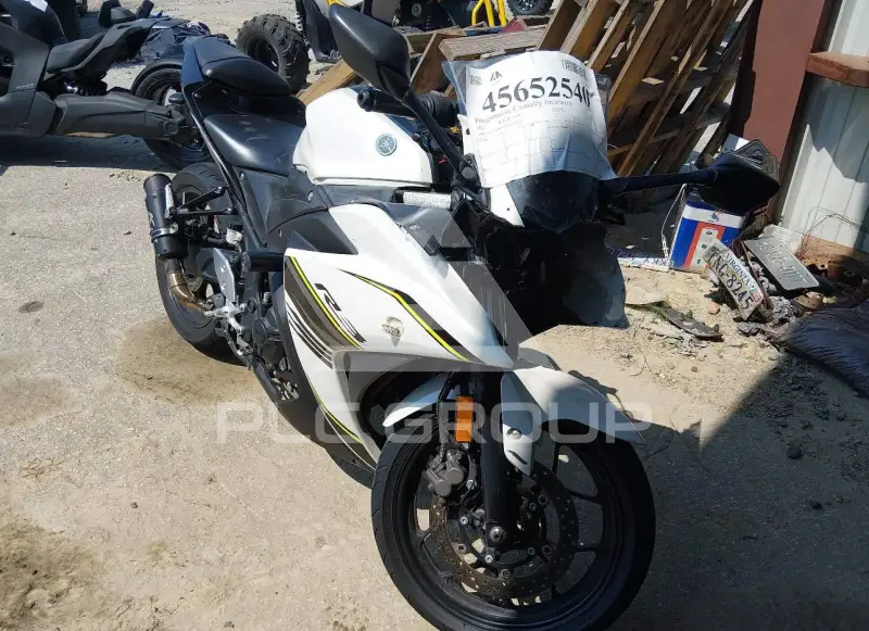 2017 Yamaha YZFR3 фото