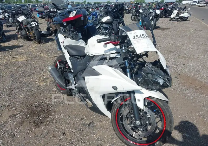 2017 Yamaha YZFR3 фото