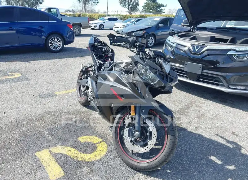 2017 Yamaha YZFR3 фото