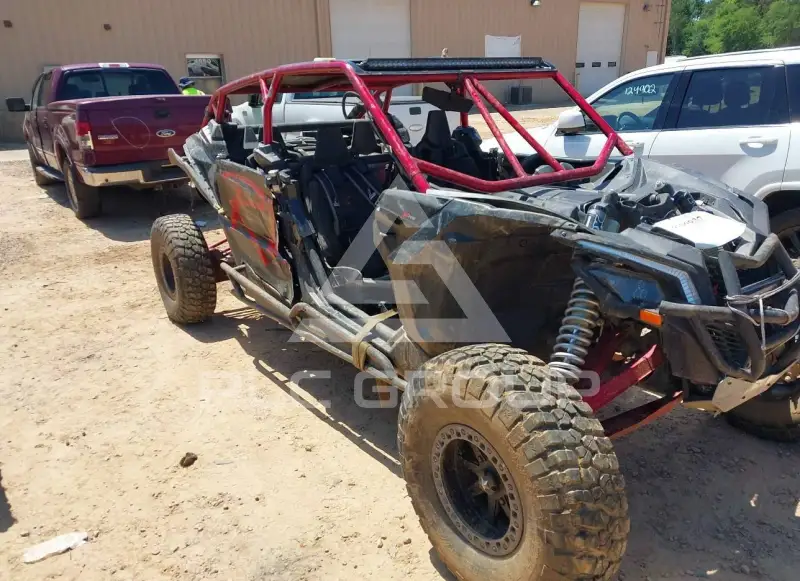 2017 Can-AM MAVERICK photo