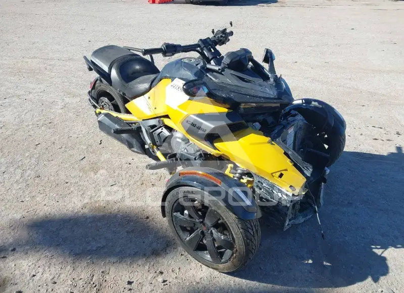 2017 Can-AM SPYDER фото