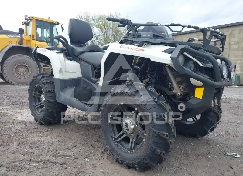2017 Can-AM DEFENDER фото