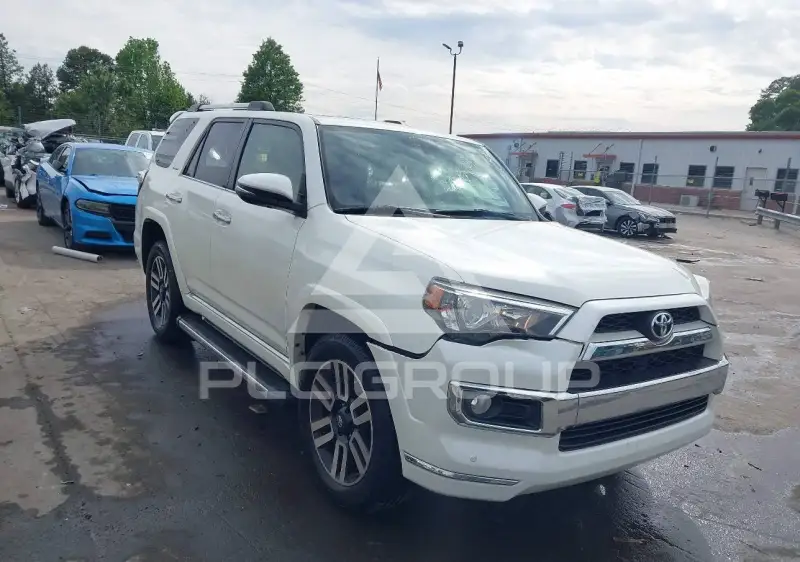 2017 Toyota 4 RUNNER photo