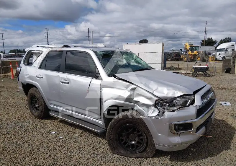 2017 Toyota 4 RUNNER фото