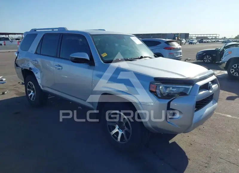 2017 Toyota 4 RUNNER фото