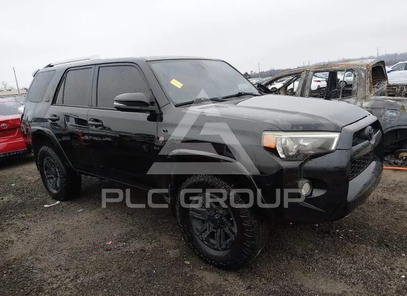 2017 Toyota 4 RUNNER photo