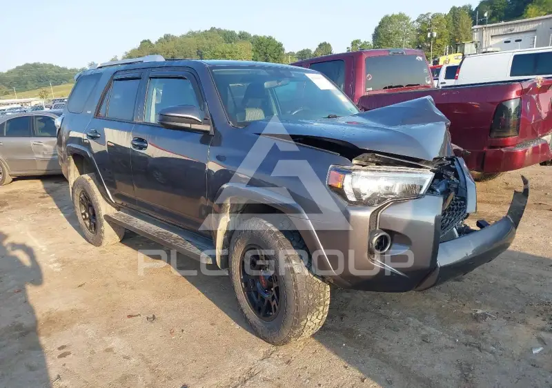 2017 Toyota 4 RUNNER фото