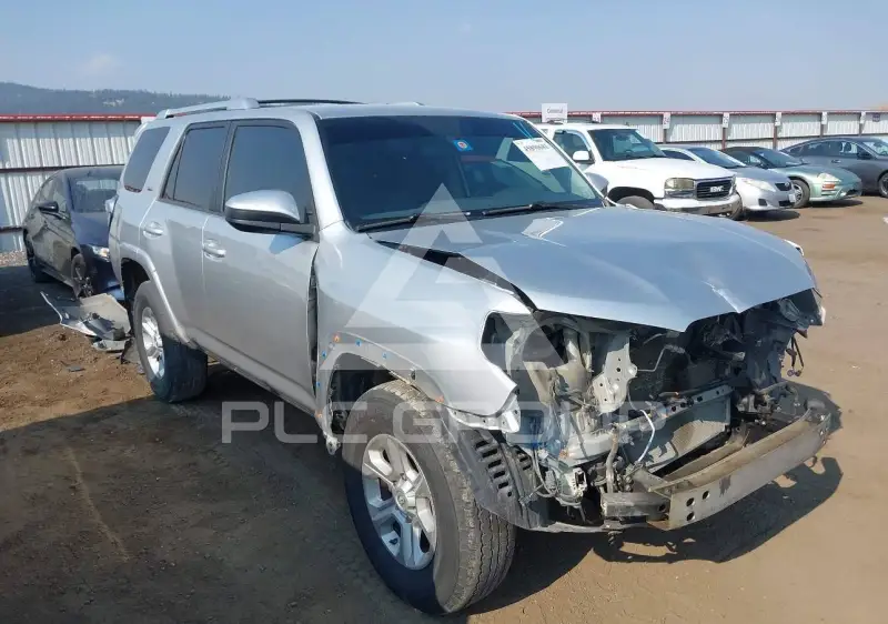 2017 Toyota 4 RUNNER фото