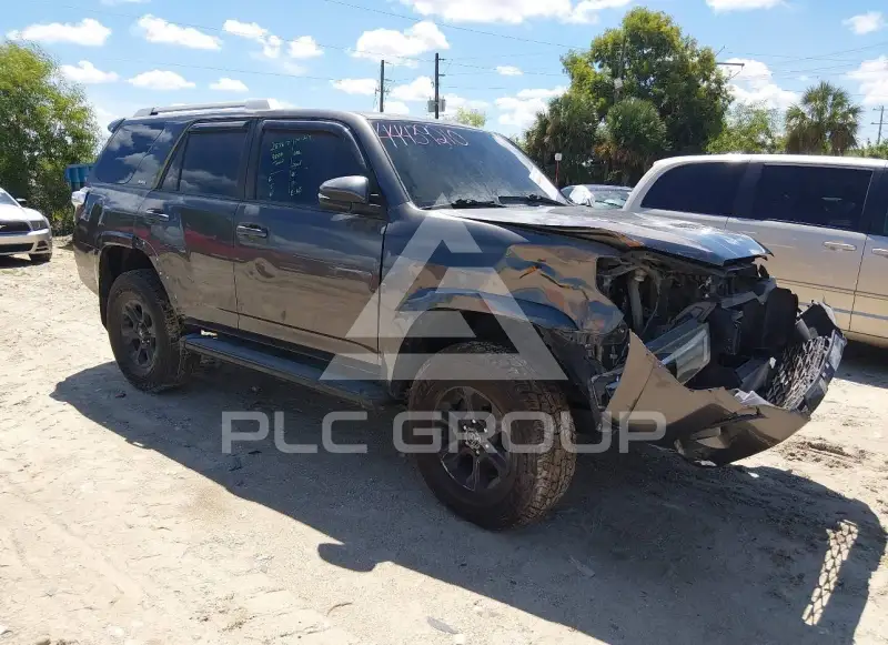 2017 Toyota 4 RUNNER photo