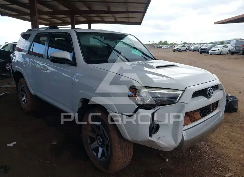 2017 Toyota 4 RUNNER photo