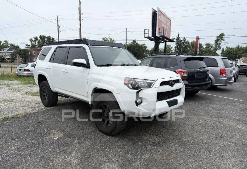2017 Toyota 4 RUNNER фото