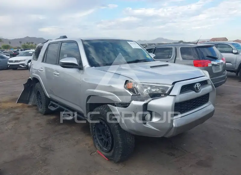2017 Toyota 4 RUNNER photo