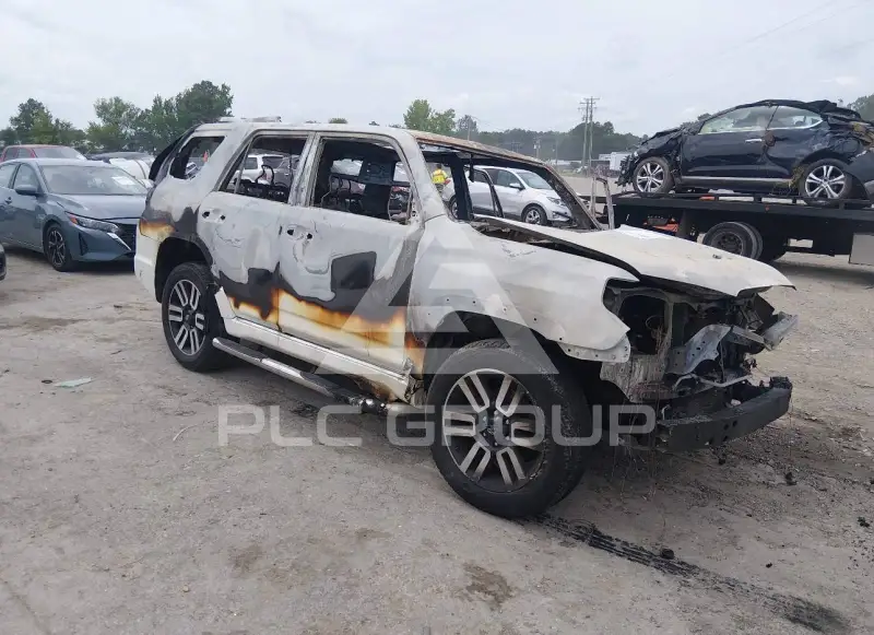 2017 Toyota 4 RUNNER фото